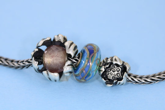 Water Lily Bracelet Bead